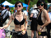 'Colorful race' of body-painted cycling enthusiasts in Hunan