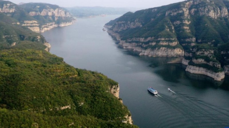 Scenery of canyon on Yellow River in Henan
