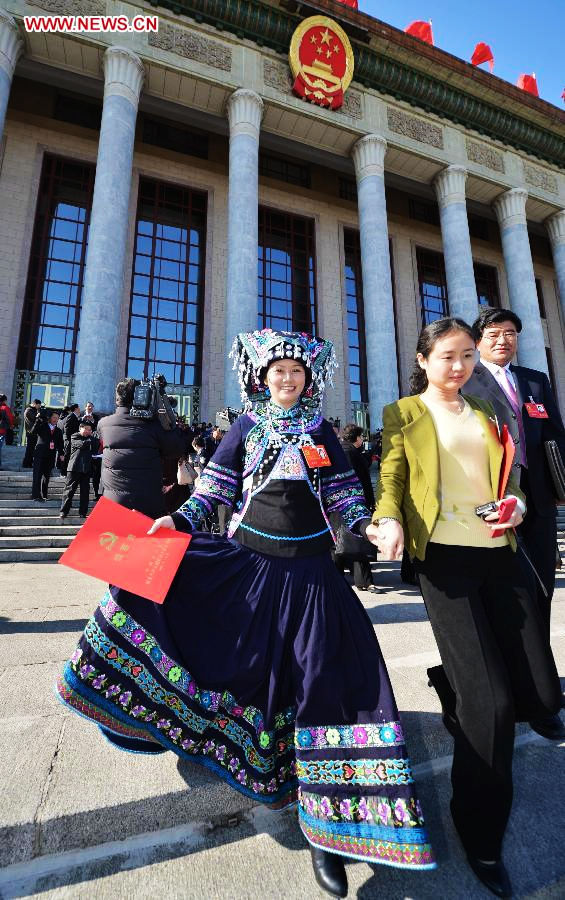 Delegates leave after the closing session of the 18th National Congress of the Communist Party of China (CPC) at the Great Hall of the People in Beijing, capital of China, Nov. 14, 2012. (Xinhua/Li Xin)