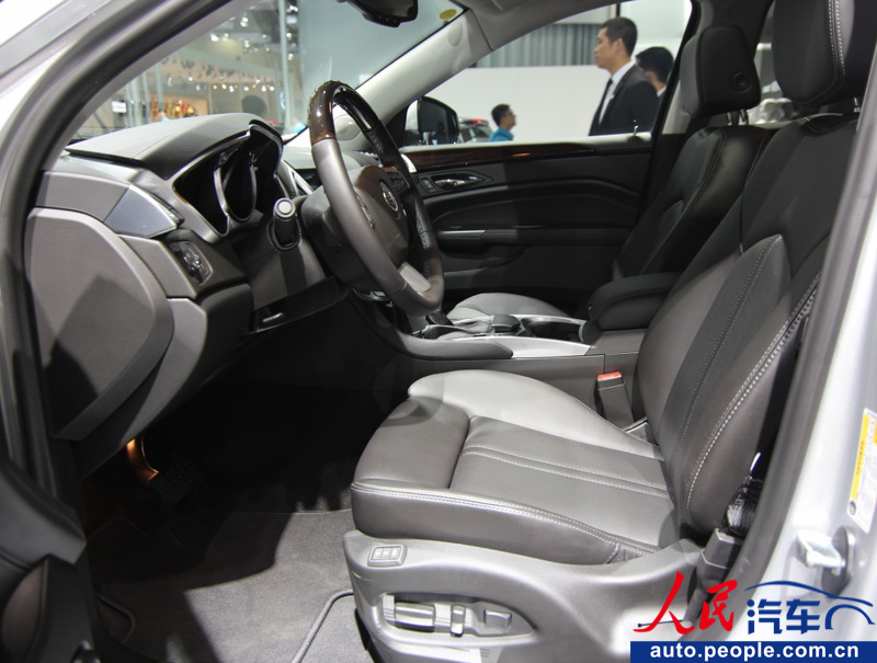 Cadillac SPX shines at Guangzhou Auto Exhibition (21)