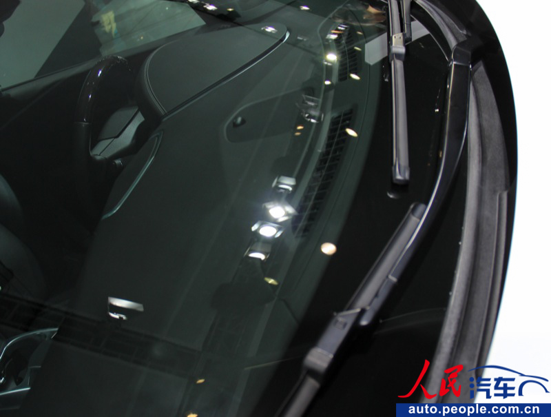 Cadillac SPX shines at Guangzhou Auto Exhibition (7)