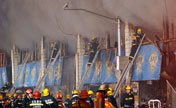 6 die in Shanghai market fire
