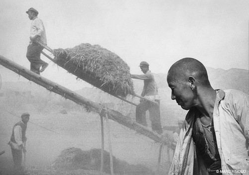 Farmers through lens of Marc Riboud 