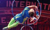 Chinese acrobats win "Golden Clown" award 