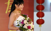 Beauty and folwer dazzle at flower fair in Nanjing