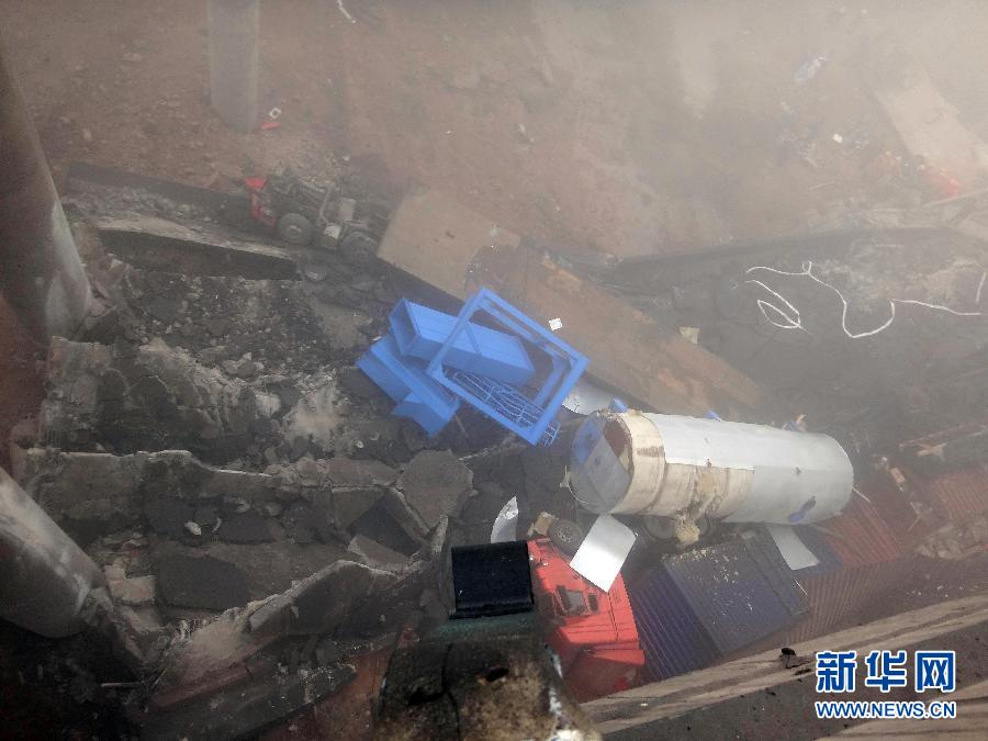 A photo taken on Feb. 1 shows the scene of the accident. At least four people died and eight others were injured after an expressway bridge partially collapsed due to a truck explosion Friday morning in Sanmenxia, central China's Henan province. (Xinhua/Xiao Meng)
