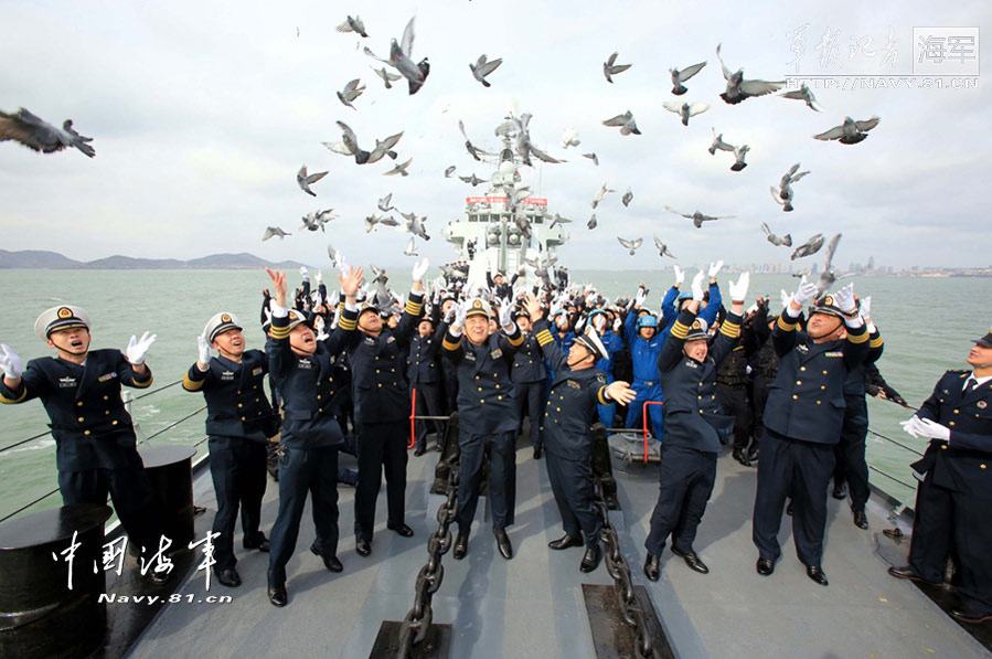 The 14th naval squad, sent by the Chinese People's Liberation Army (PLA) Navy, departed Saturday from China to the Gulf of Aden and Somali waters for escort missions. The 14th convoy fleet comprises three ships -- the missile destroyer Harbin, the frigate Mianyang and the supply ship Weishanhu -- carrying two helicopters and a 730-strong troop, all from the North China Sea Fleet under the PLA Navy.（CNS/Xu Chongde）