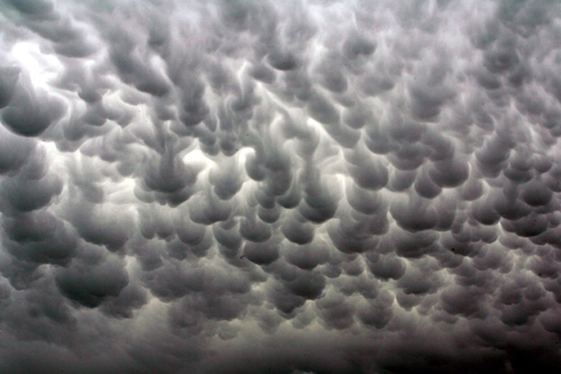 Mammatus Clouds. The Mammatus Clouds are composed dense lobes of clouds. They are common in harbinger of extreme weather. (Photo/Global Time)