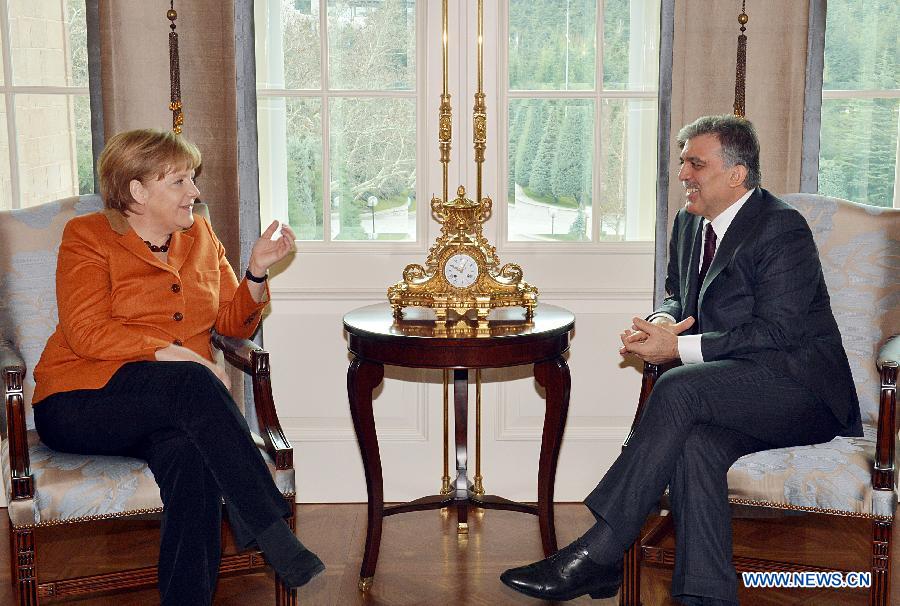 Turkish President Abdullah Gul (R) meets with visiting German Chancellor Angela Merkel in Ankara, Turkey, Feb. 25, 2013. (Xinhua/Mohammad Abu Ghosh) 