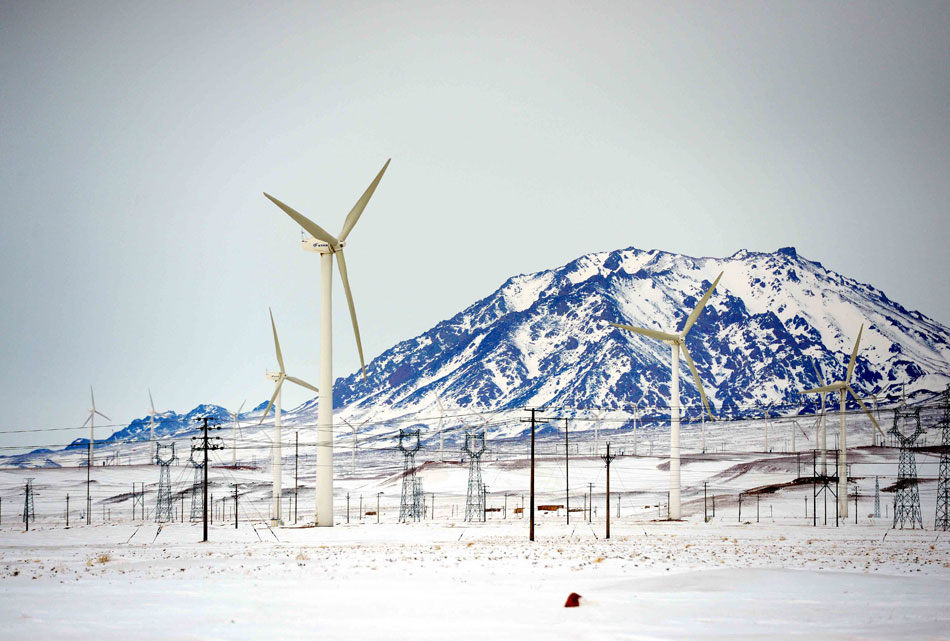 A photo taken on Feb. 28 shows the wind turbines in Maytas, a high-wind zone in northwest China's Xinjiang Uygur autonomous region. (Photo/Xinhua)