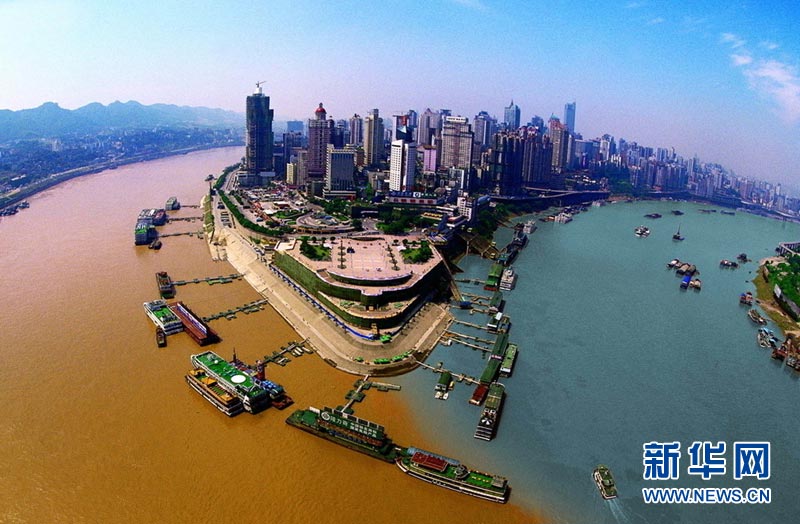 Chongqing: The average house price is 6,661 yuan per square meter. 1 million can buy a five-storey house with a garden in rural area or a high-grade apartment in a prime residential district, or a 200-square-meter house or 180-saquare-meter townhouse in rural area. (Photo/Xinhua)