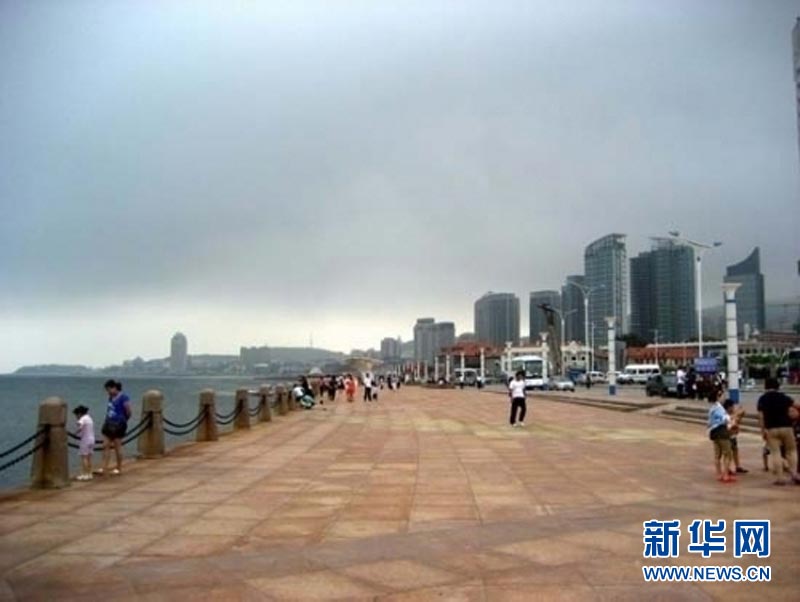 Yantai: The average house price is 6,119 yuan per square meter. 1 million can purchase a 100 t o 120 square meters apartment with good condition. (Photo/Xinhua)