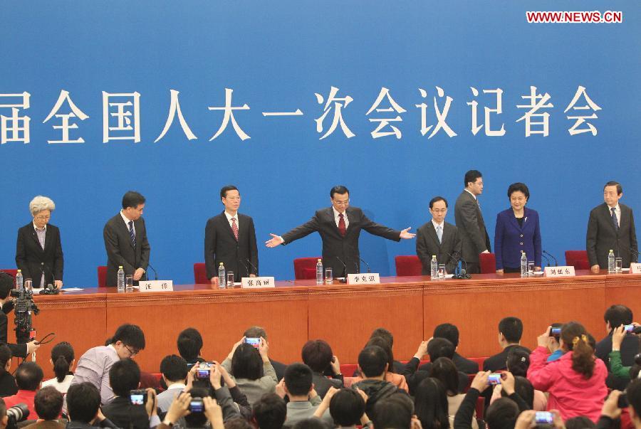 A press conference is held after the closing meeting of the first session of the 12th National People's Congress (NPC) at the Great Hall of the People in Beijing, capital of China, March 17, 2013. Chinese Premier Li Keqiang and Vice Premiers Zhang Gaoli, Liu Yandong, Wang Yang and Ma Kai met the press and answered questions here on Sunday. (Xinhua/Xing Guangli) 