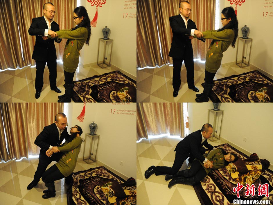 A combo photo shows the process of Tang Tang conducting hypnosis therapy for a woman. (CNS/ Yang Huafeng) 
