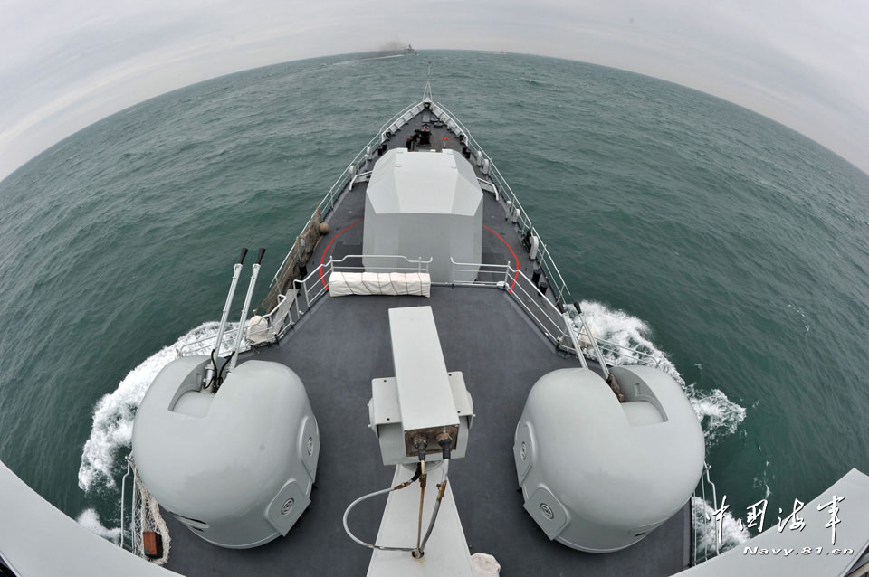 The warship of the South Sea Fleet of the Navy of the Chinese People's Liberation Army (PLA) conducted a live-ammunition fire drill in a certain sea area under the conditions of informationization in mid April. (navy.81.cn/Cao Haihua, Zhao Changhong)