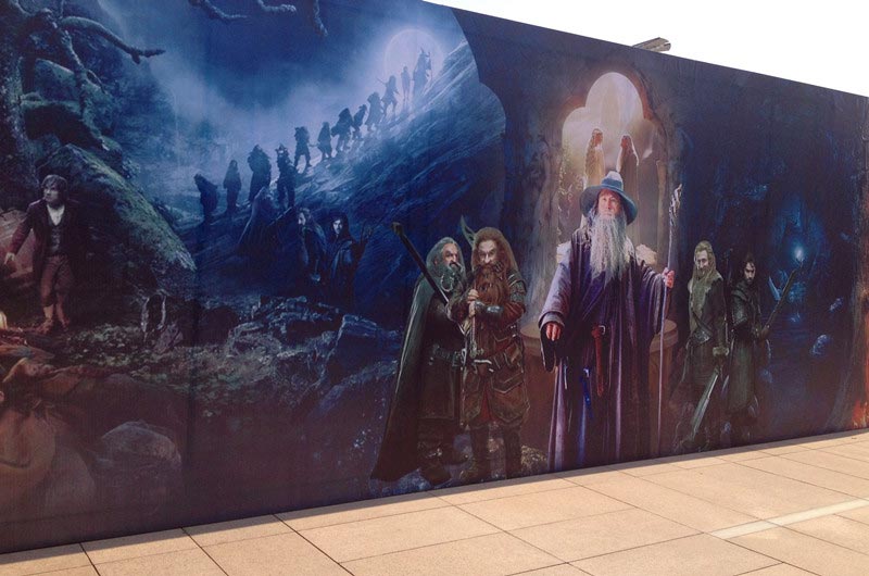 "The Hobbit: An Unexpected Journey" billboard is exhibited at "The Best in Wo-Film Carnival," which is open to the public from April 16-23 during the 3rd Beijing International Film Festival. The carnival is a large-scale public cultural activity integrating film cultural entertainment and interactive experiences, as well as tourism and leisure. (China.org.cn)