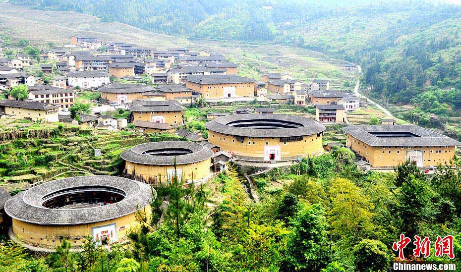 Photo shows the Yongding Tulou cluster in Longyan, Fujian Province. The "tulou," or earthen building, is a type of Chinese rural dwellings of the Hakka is in the mountainous areas in southeastern Fujian. They were mostly built between the 12th and the 20th centuries. (CNS/Wang Dongming)