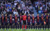 Barcelon's players observe silence for quake victims