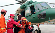 Soldiers in earthquake search and rescue