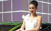 Models shine at Shanghai auto show 2013