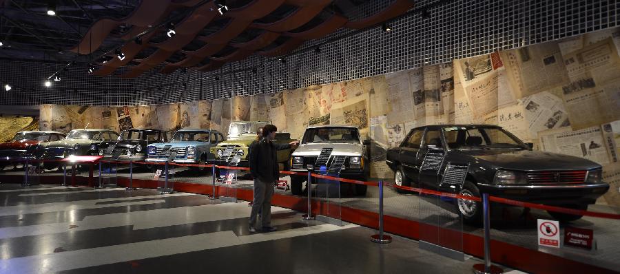 Photo taken on April 28, 2013 shows various types of cars in the Beijing Auto Museum in Beijing, capital of China. Beijing Auto Museum, a museum aimed at the promotion of auto culture, was awarded the National 4A tourist attraction on Sunday. (Xinhua/Qi Heng)