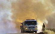 Southern California wildfire threatens 4000 homes