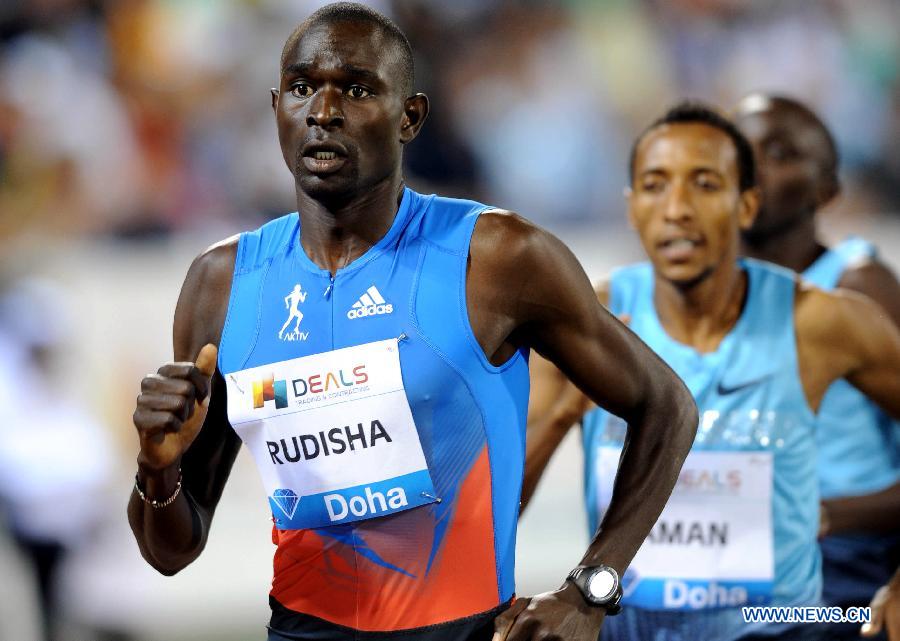 Kenya's David Rudisha (Front) runs during the men's 800m final at the IAAF Diamond League in Doha, capital of Qatar, May 10, 2013. Rudisha claimed the title of the event with 1 minute and 43.87 seconds. (Xinhua/Chen Shaojin)