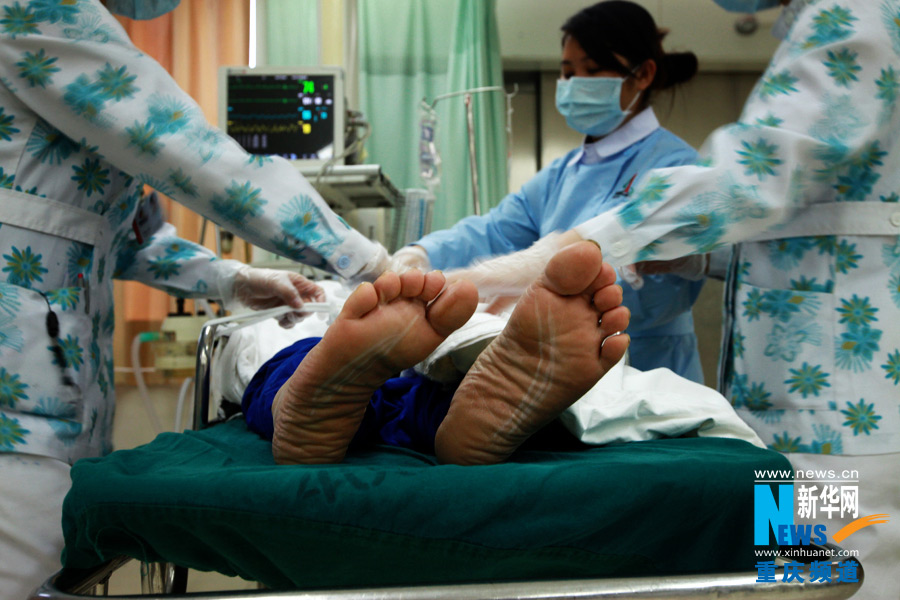A patient receive treatment.(Xinhua/Peng Bo)