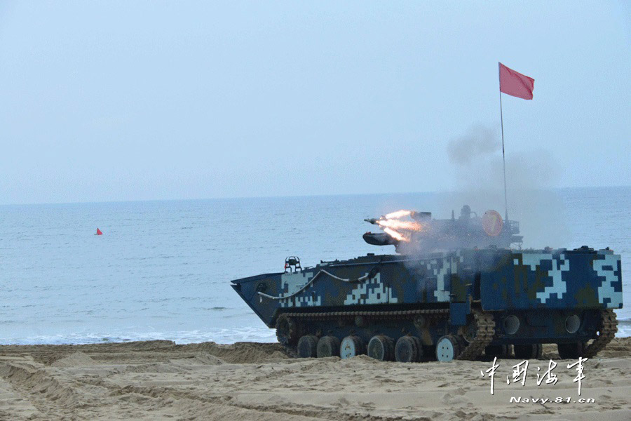 The photo shows that a new-type infantry combat vehicle is launching missile. (Chinamil.com.cn)