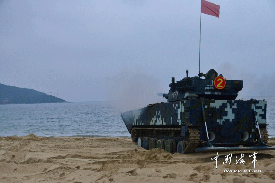 The photo shows that a new-type amphibious assault vehicle is launching missile. (Chinamil.com.cn)