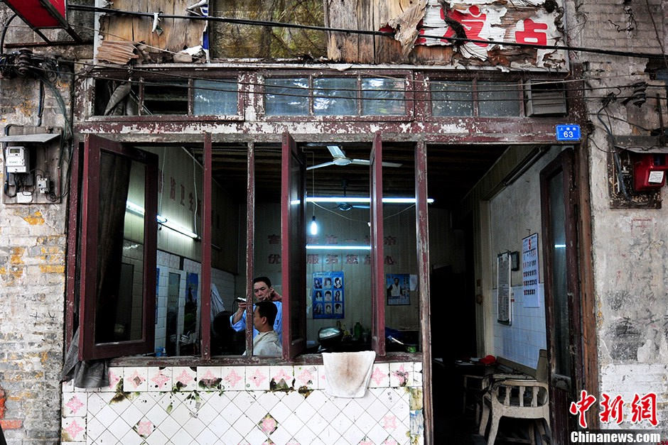 Tating barbershop, located in Fuzhou city, capital of East China's Fujian province. （Photo/Chinanews）