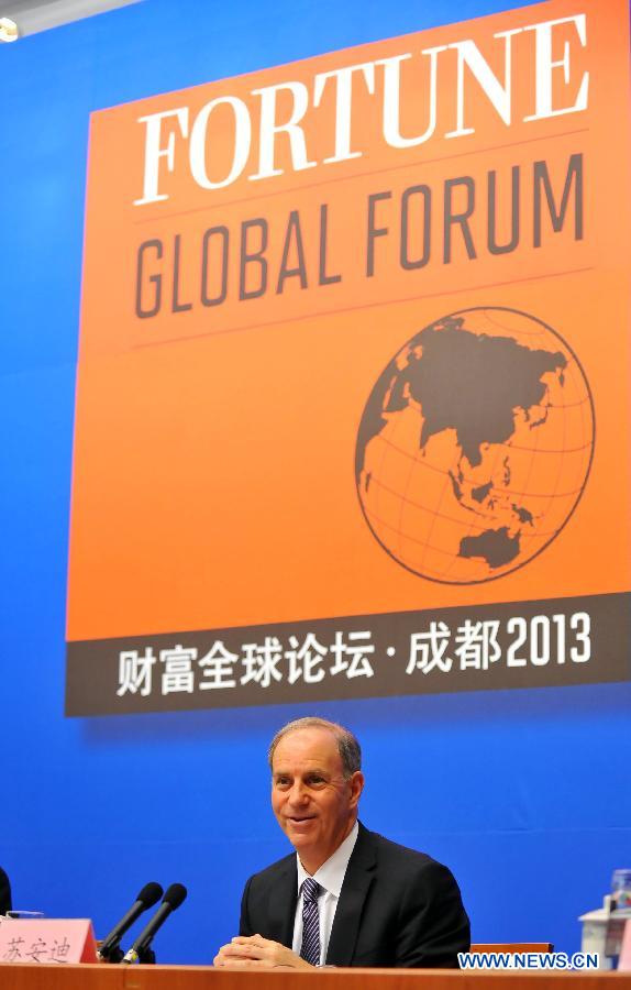 Andy Serwer, managing editor of the Fortune magazine, addresses a press conference on the Fortune Global Forum held by China's State Council (Cabinet) Information Office in Beijing, capital of China, May 30, 2013. More than 600 leaders from Fortune Global 500 and other top companies, government, and civil society will attend the Fortune Global Forum to be held in Chengdu, capital of southwest China's Sichuan Province, on June 6-8. (Xinhua/Chen Yehua)