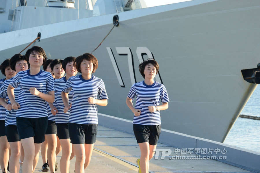 Chinese female naval soldiers start to implement combat duties (Soruce: chinamil.com.cn) 