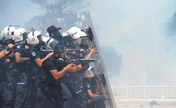 Turkish police disperse protesters in Istanbul