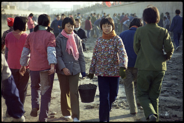 Near the moat of the Gate of Stability in Beijing in December 1983. (Photo/Global Times)