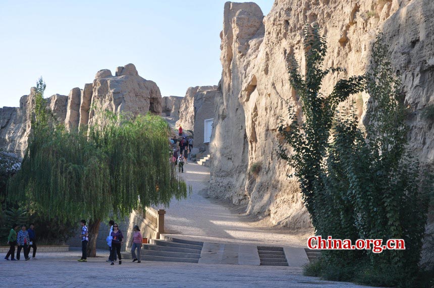 The Ancient City of Jiaohe, also known as Ancient City on Ya'er Lake, is an ancient Chinese archaeological site found in the Yarnaz Valley, 10 km west of the city of Turpan, Xinjiang province. It was a prefecture of the Gaochang during the Sixteen States (304AD-439 AD) and a county of the Gaochang Prefecture after the 14th year (640 AD) of the Zhenguan reign during the Tang Dynasty. (China.org.cn/Chen Xiangzhao)