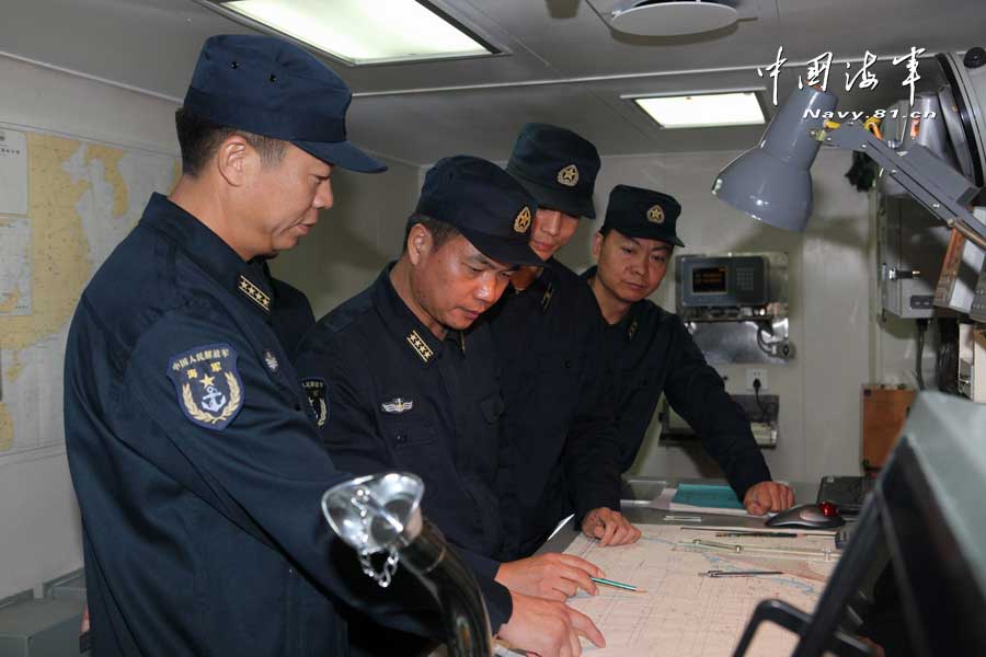 The Chinese naval taskforce to participate in the China-Russia "Joint Sea-2013" joint naval drills conducts confrontation training in complex electromagnetic environment in a sea area of the Sea of Japan on July 3, 2013. (China Military Online/Qian Xiaohu, Sun Yang) 