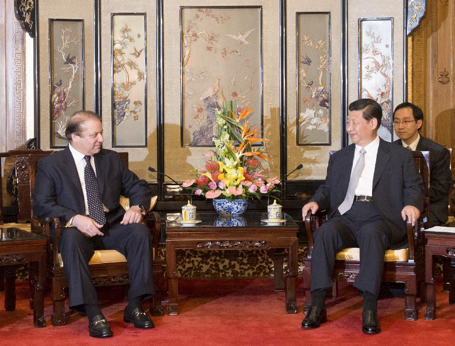 Chinese President Xi Jinping (R) meets with Pakistani Prime Minister Nawaz Sharif, in Beijing, capital of China, July 4, 2013. (Xinhua/Li Xueren)