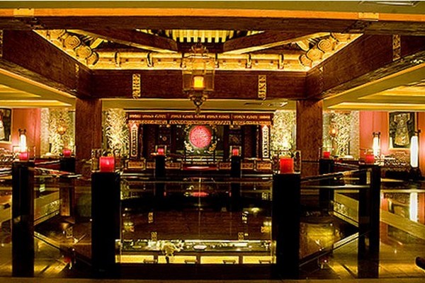 The Jian Yi Club contains the four major Chinese cuisines. It is a place for business and romantic memories. (Photo: forum.news.cn)