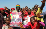 Zimbabweans to choose  president-included officials 