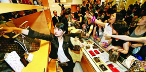 Tourists to drive luxury products market