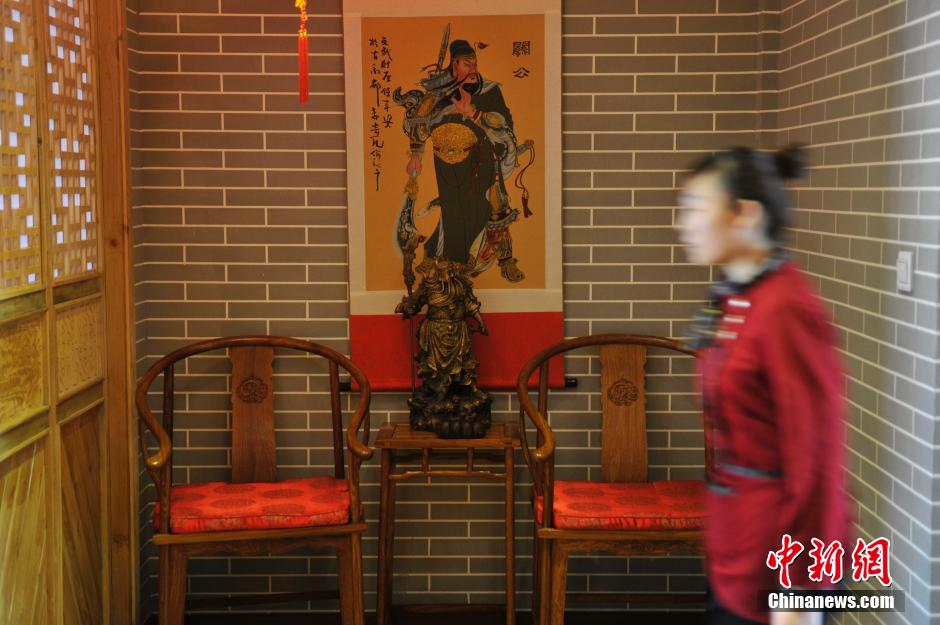 A Guan Gong themed restaurant opens in Taiyuan, north China's Shanxi Province, March 26, 2014. (Chinanews.com/Wei Liang)
